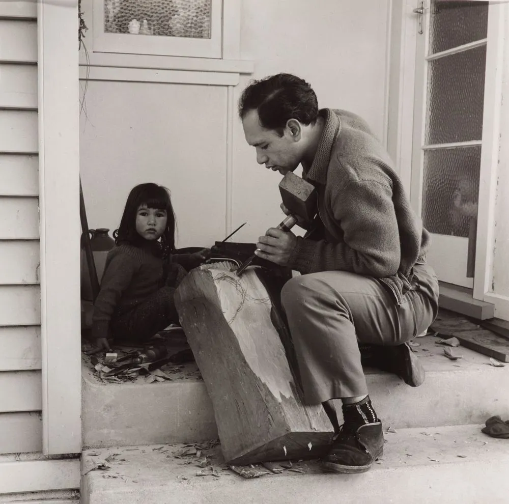 Para Matchitt with his daughter at home