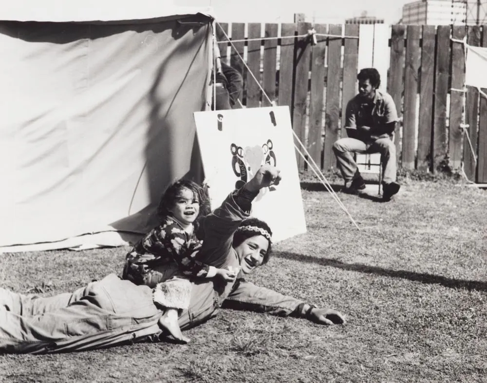 Maori Land March. Protesters camped in Parliament grounds.