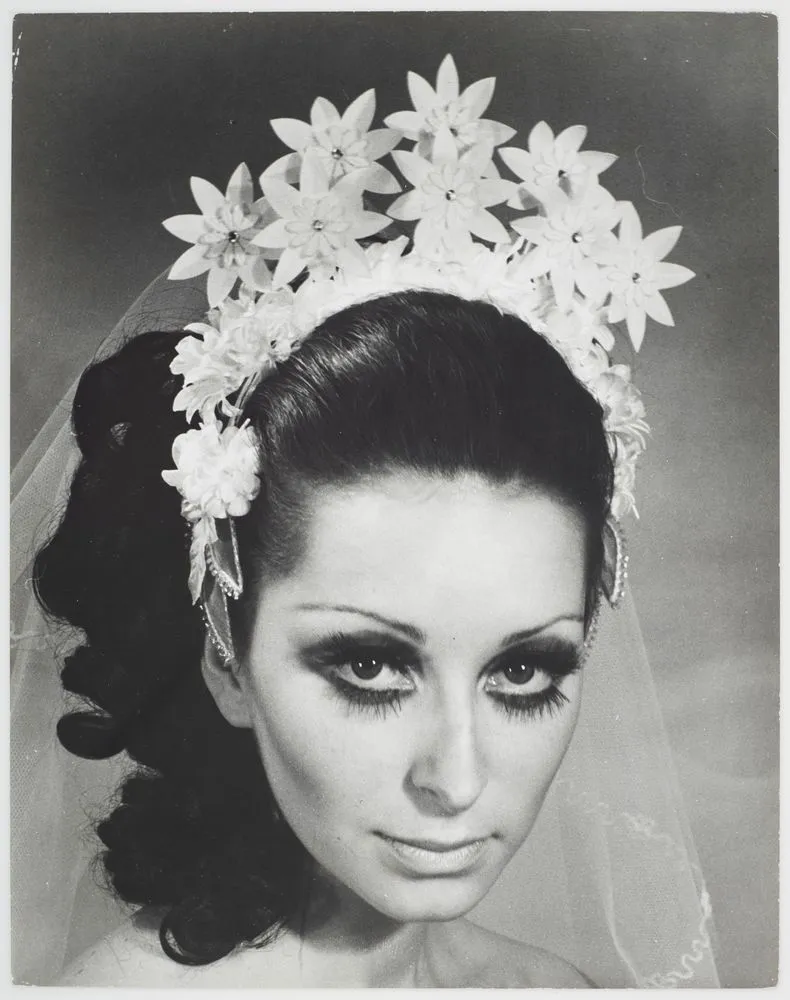 'Starglow' [Bridal headdress]