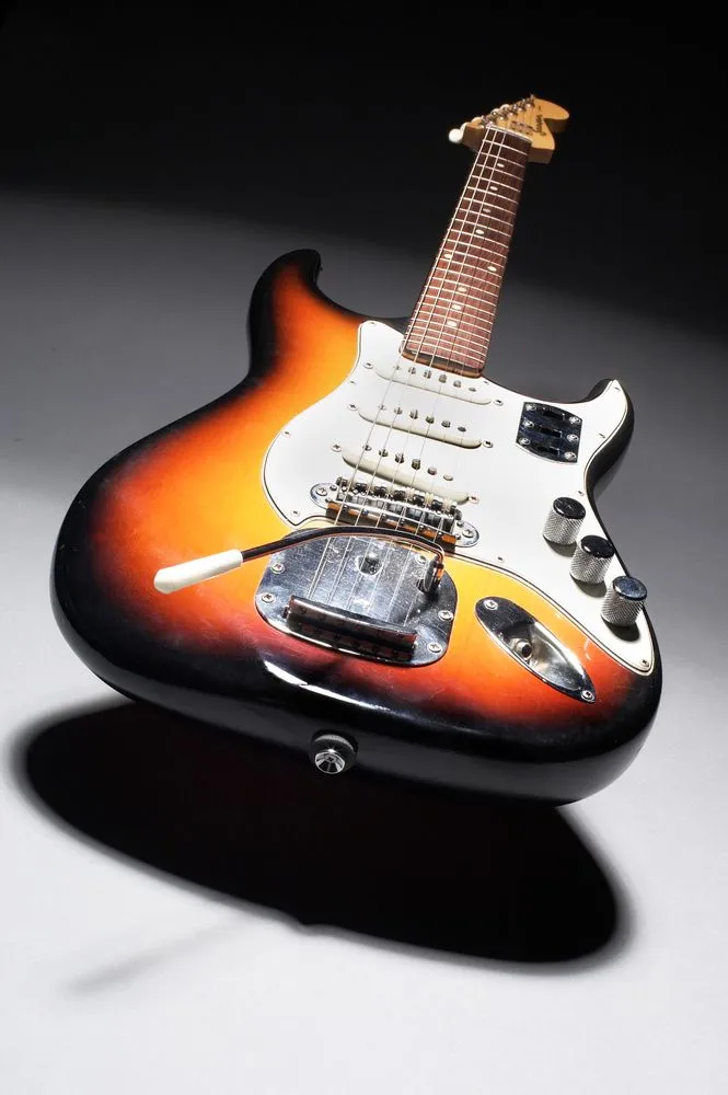 Jansen guitar, Invader model