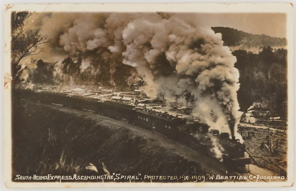 South-bound Express ascending the 'Spiral'