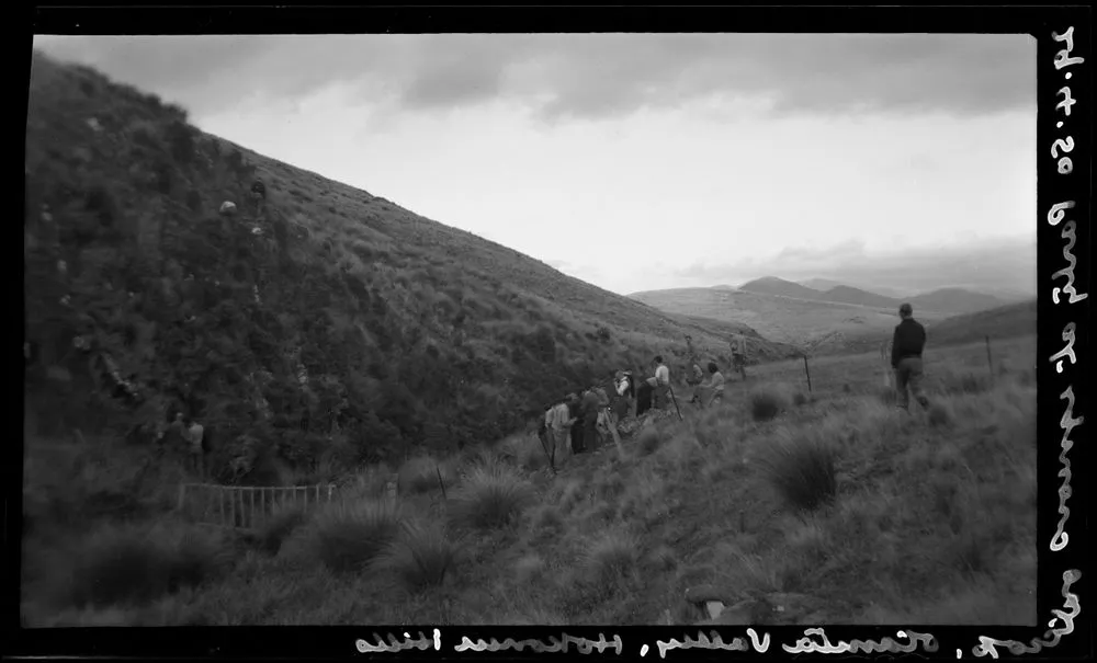 Party at igenous outcrop, Otamata Valley, Hokoniu hills