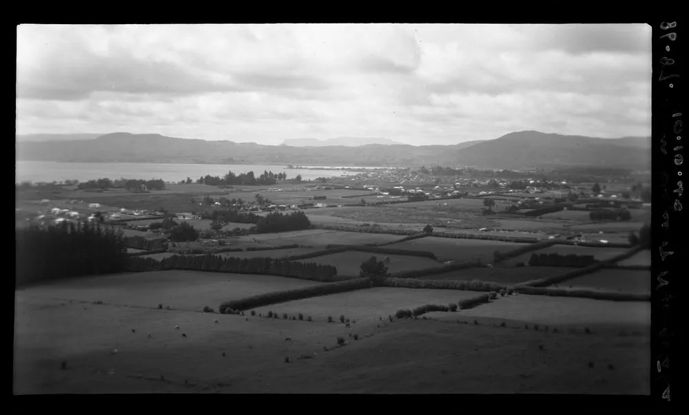 Wellington-Taihape-Rotorua-Cen : from slope Ngongotaha