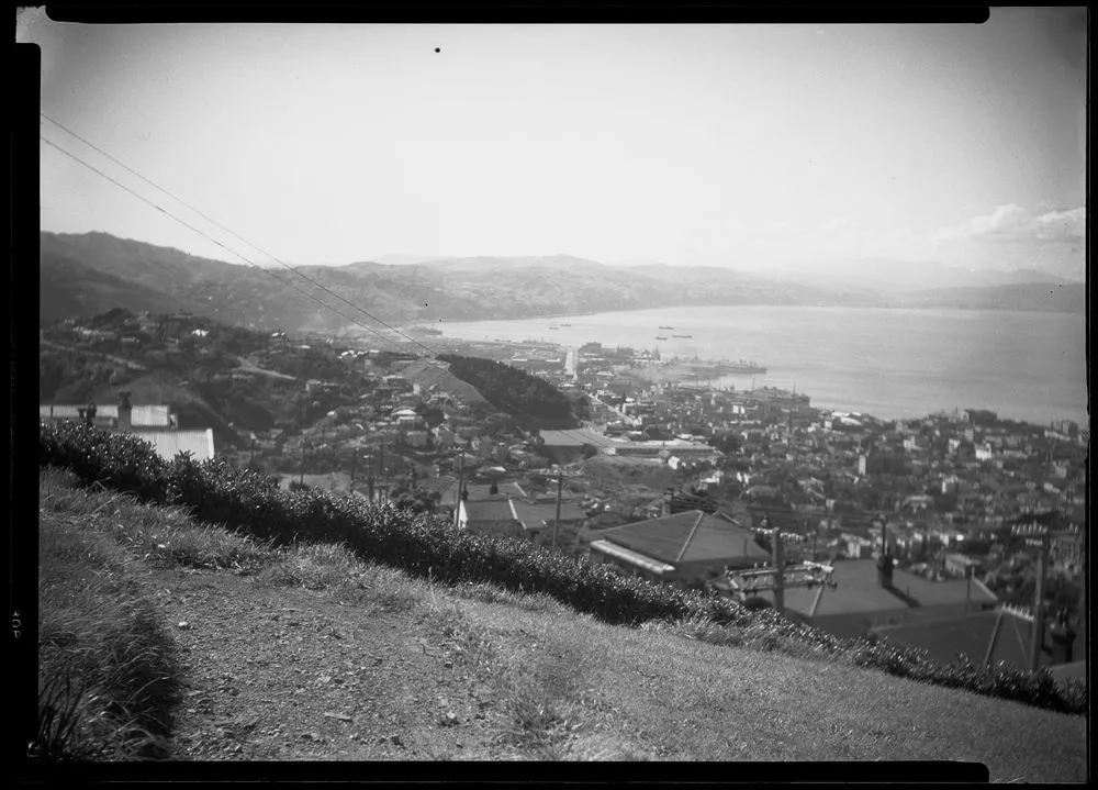 Visit to Wellington 1928-1936 : Round beaches, Wellington Coast