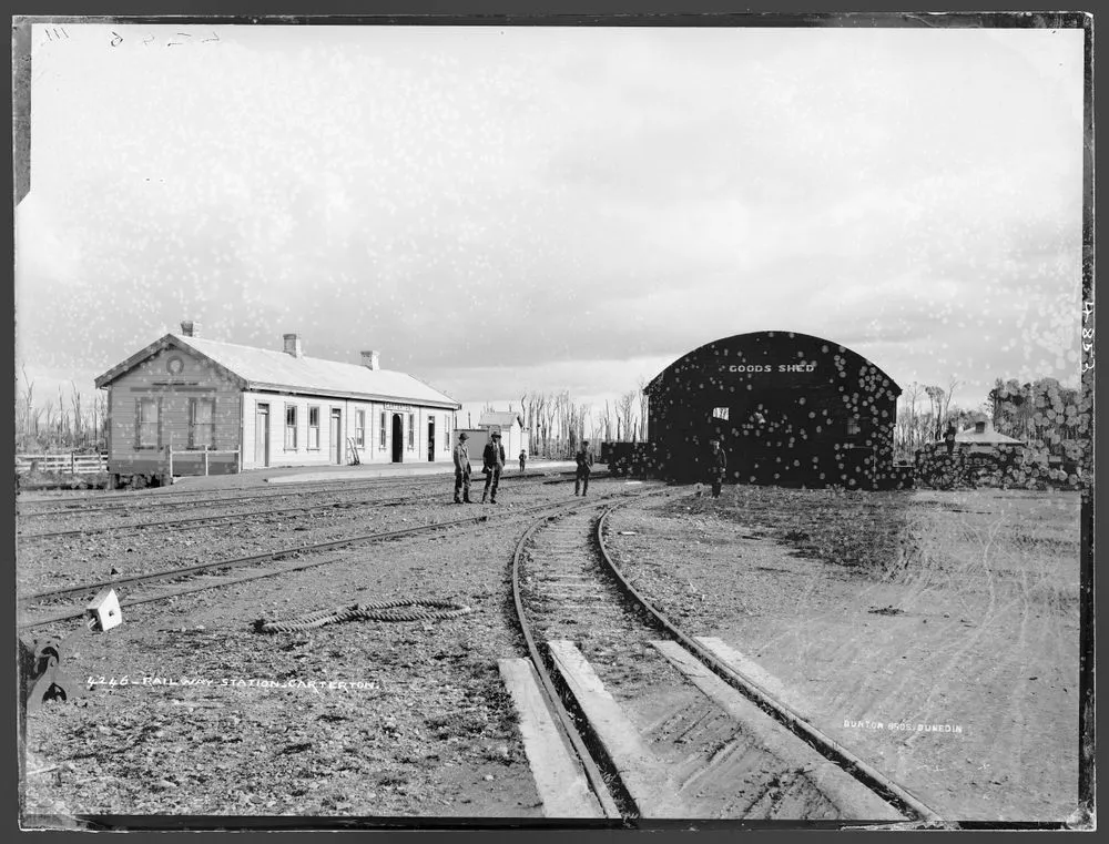 Railway Station, Carterton