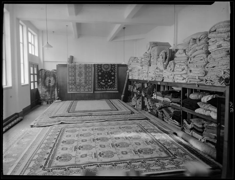 Arthur's Furniture Warehouse