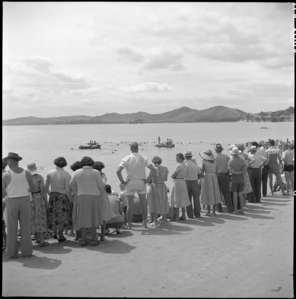 Crowd at Opononi