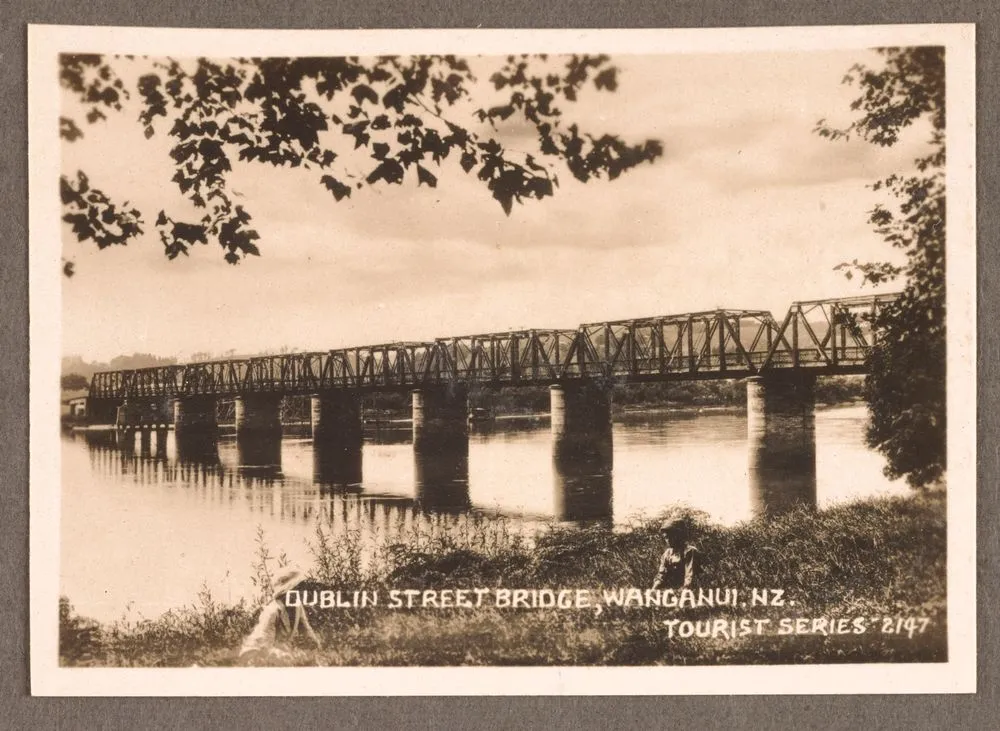 Dublin Street bridge, Wanganui [sic], New Zealand. From the album: Snaps