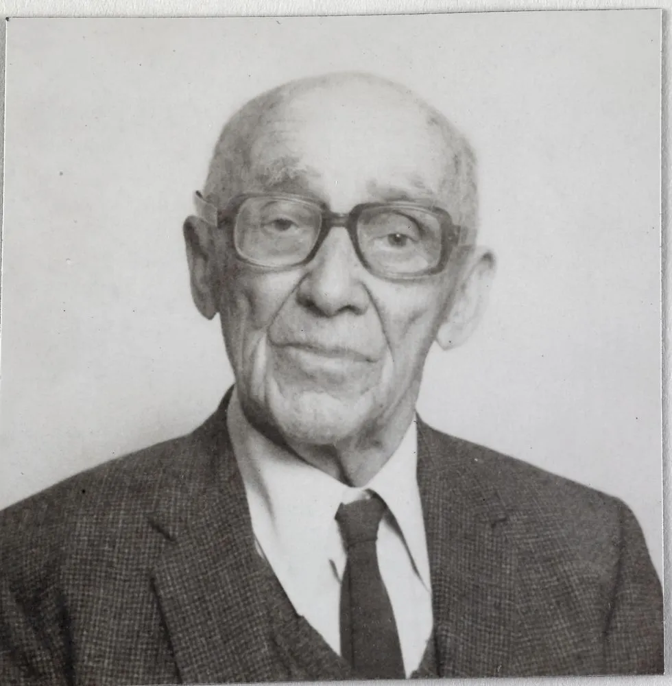 Passport Photograph of Richard Sharell