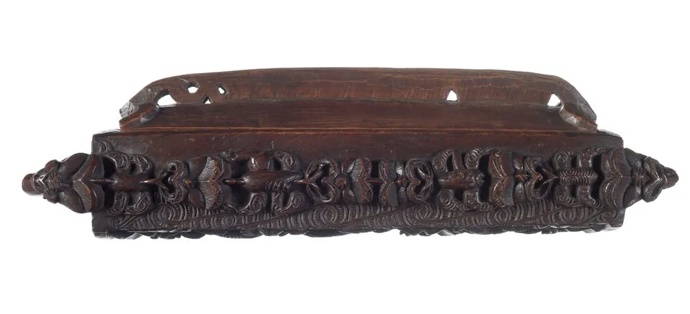 Papahou (treasure box)