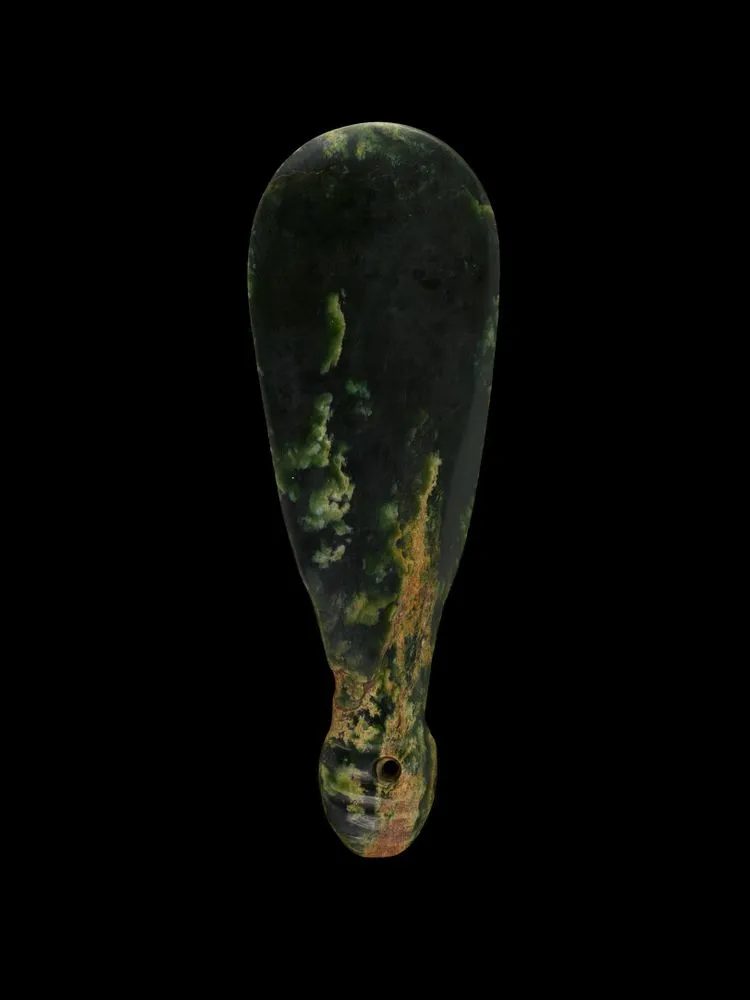 Mere pounamu (greenstone hand club) "Kauwhata"