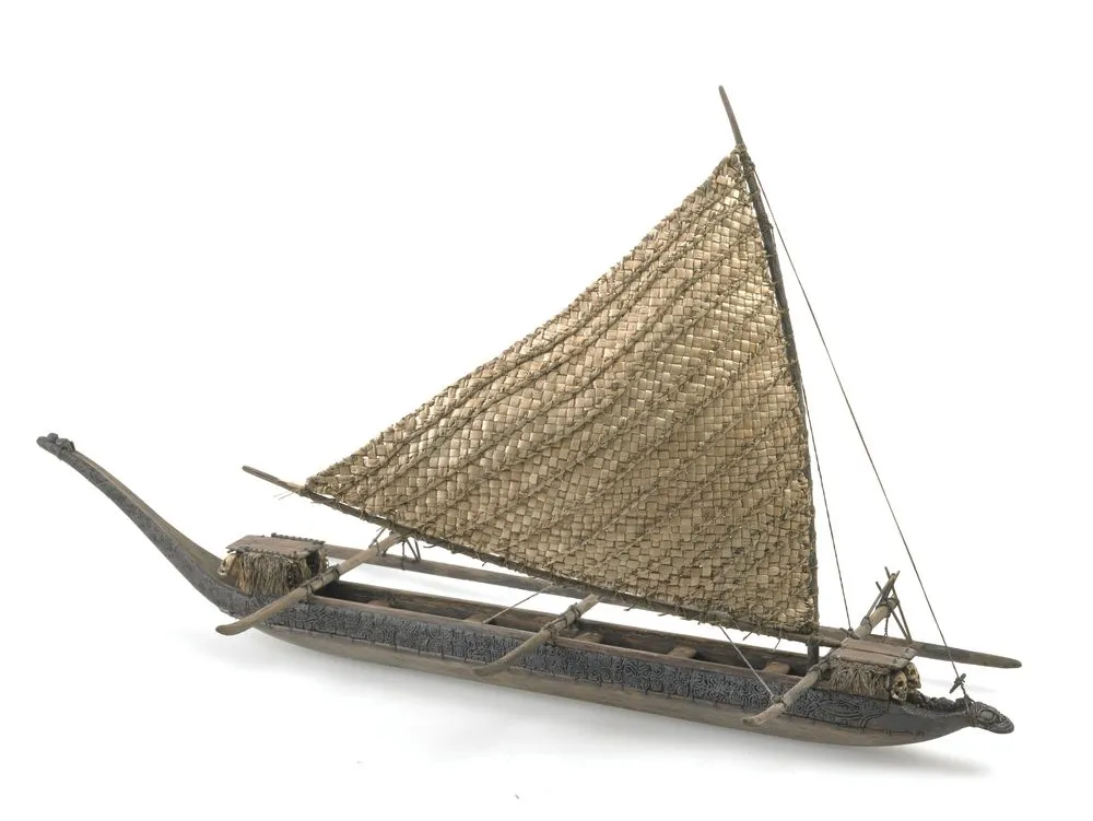Model vaka tou'ua (sailing canoe from Marquesas)
