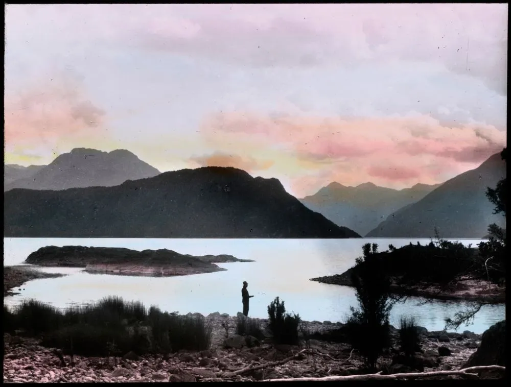 Lake Manpouri, West from Isolde Island