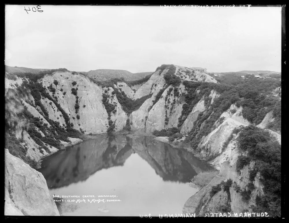 Southern crater, Waimangu