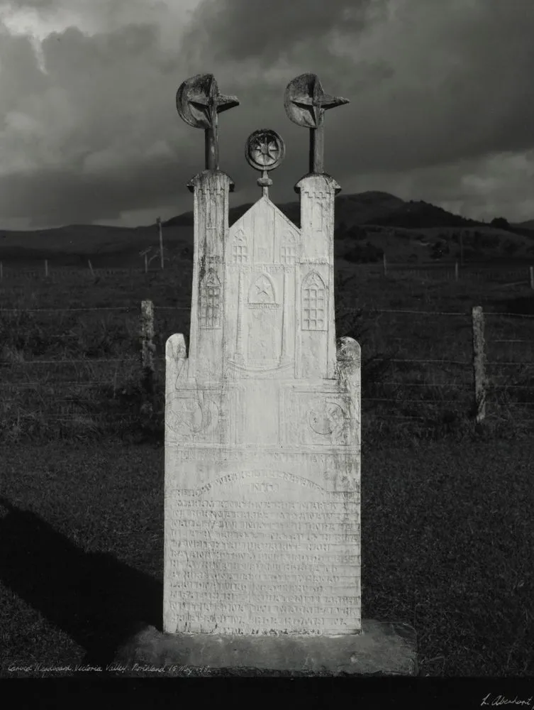 Carved headboard, Victoria Valley, Northland, 15 May 1982