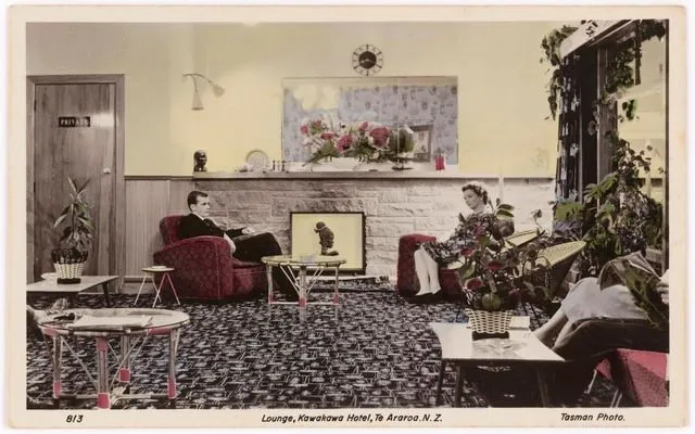 Lounge, Kawakawa Hotel, Te Araroa