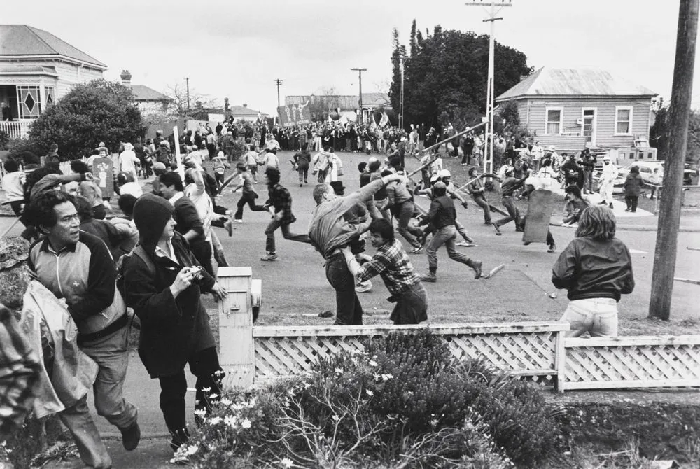 Onslow Rd, Auckland, Sept 12 1981