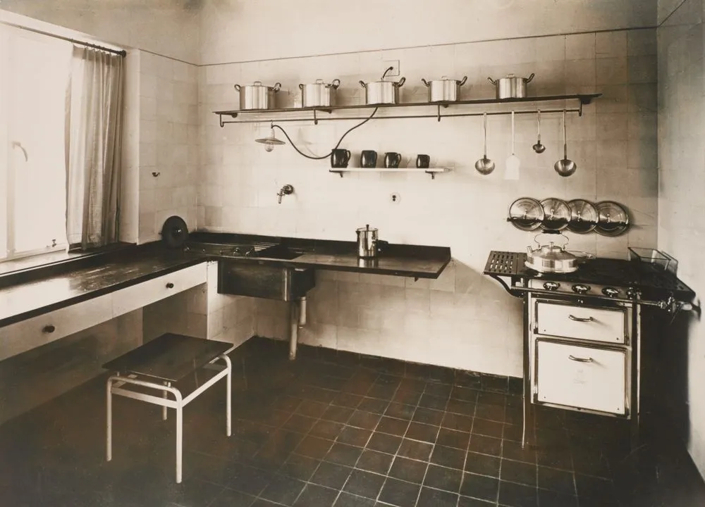 [Oud Enteur. Stigl-Zeit / kitchen interior]