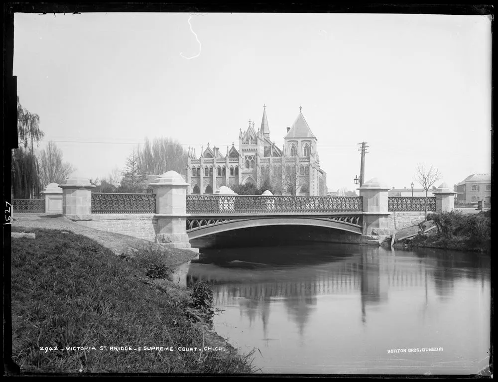 Victoria Street Bridge and Supreme Court, Christchurch