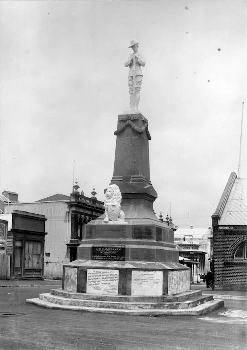 Troopers Monument, South African War memorial, Marine Parade, Napier