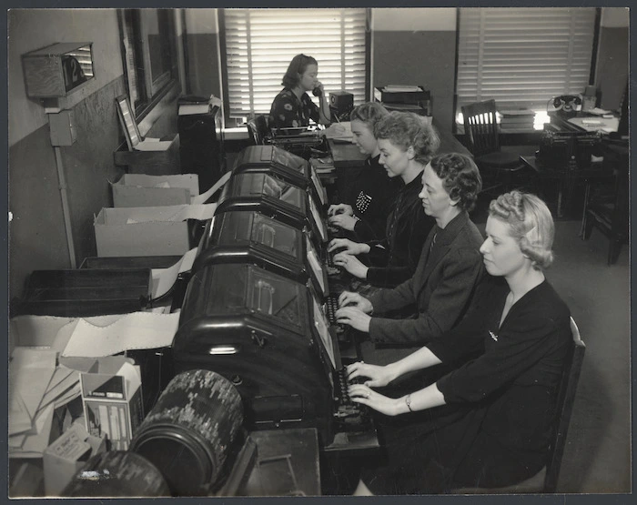 Group of women stenographers at work