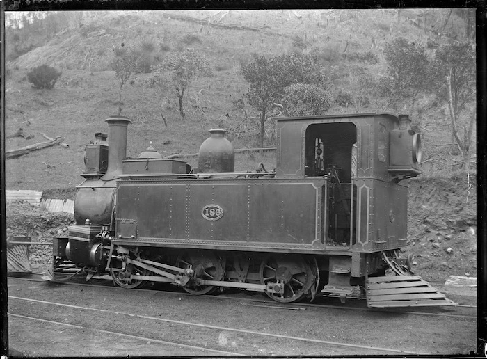 F Class steam locomotive NZR 186, 0-6-0T type.