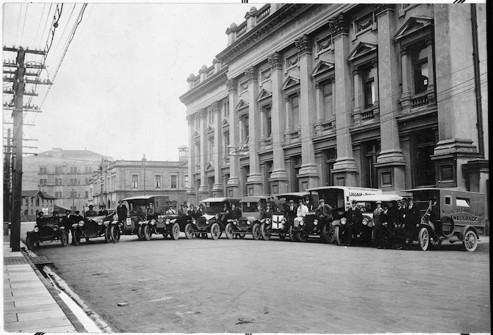 Ambulances in Wellington during the 1918 flu epidemic