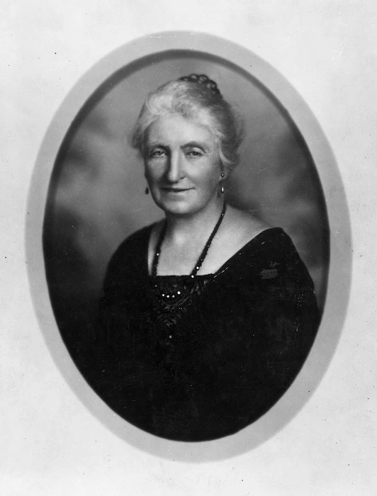 Webb, Steffano Francis 1880?-1967 : Annie Isobel Fraer