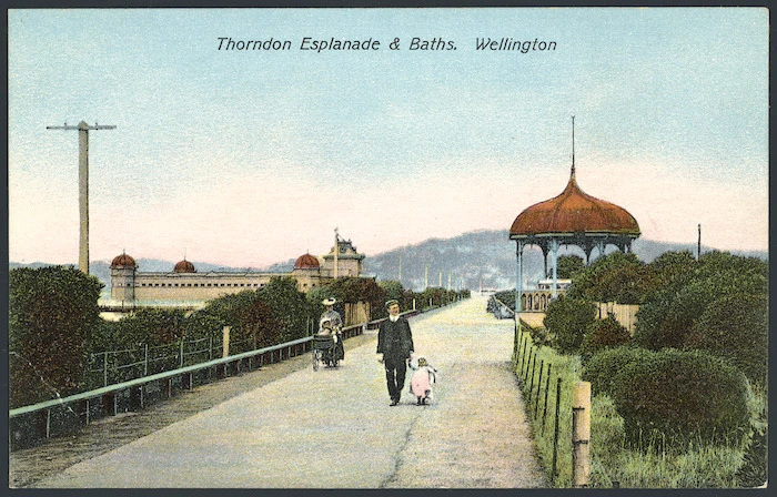 [Postcard]. Thorndon Esplanade & Baths, Wellington. New Zealand post card. G & G Series no. 105. Printed in Berlin [ca 1905]