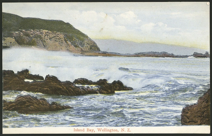 Postcard. Island Bay, Wellington, N.Z. New Zealand postcard (carte postale). 95944. [ca 1905-1914].