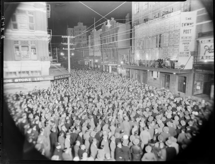 Crowd viewing Evening Post 1931 election returns, Willis Street, Wellington