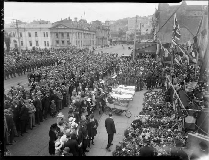 Crowd, including patients on hospital trolleys, at 1929 Anzac Day Parade, Wellington