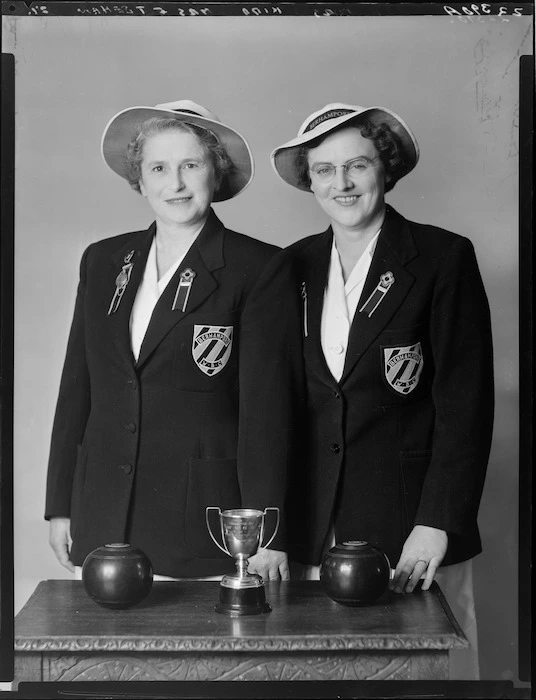 Mrs E Kidd and Mrs I Teehan, Berhampore bowling club, Wellington