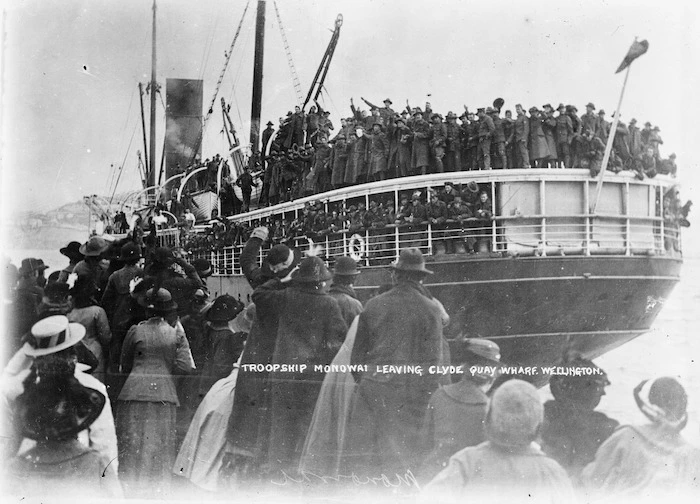 World War 1 troopship Monowai leaving Clyde Quay Wharf, Wellington