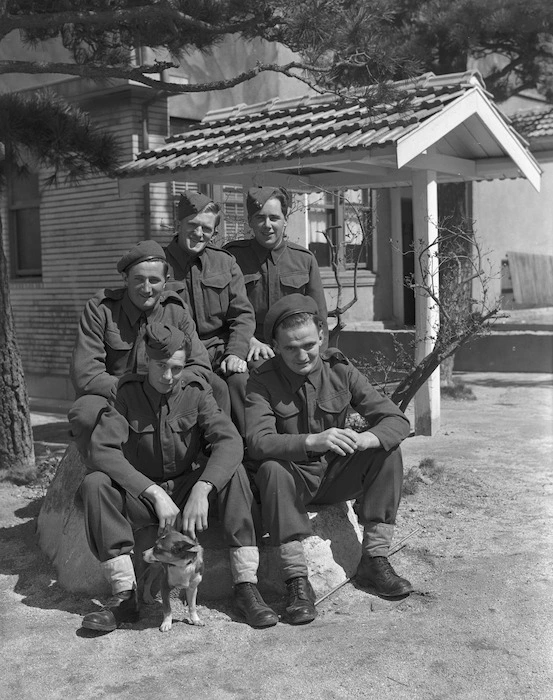 First New Zealanders to arrive in Japan, aboard an LST from Wellington, as guards on Japanese POWS from New Zealand - (front) Pte. D L Le Lievre (Te Kuiti), Pte. M.R. Carter (Whangarei), (back) Pte. V W Bell (Wanganui), J G Manning (Napier), and J A Petford (Auckland)