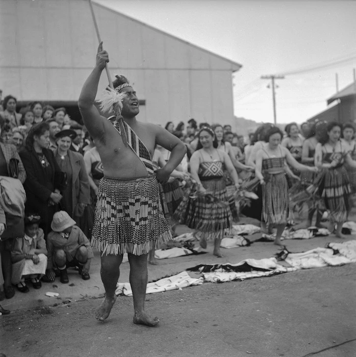 Anania Amohau leading a haka during the welcome home ceremony for the Maori Battalion