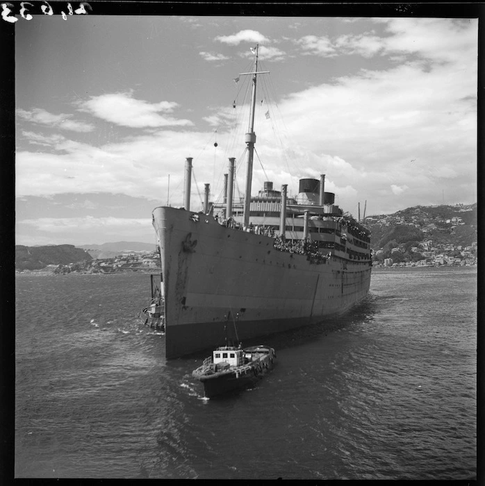Troopship, Dominion Monarch, bringing members of the Maori Battalion home after World War 2, Wellington Harbour