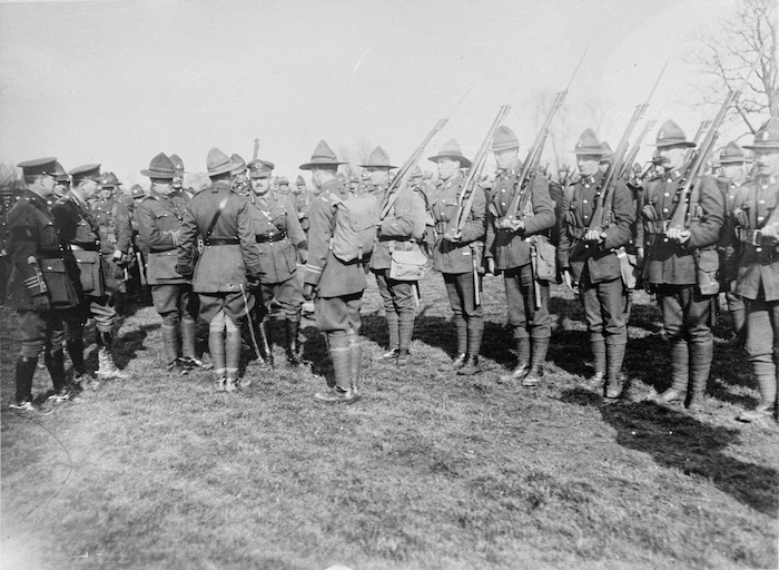 Major-General Russell inspecting an Otago Battalion