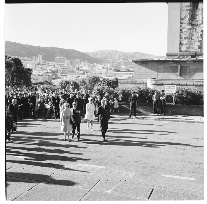 Visit of Queen Elizabeth II to the Dominion Museum in Wellington