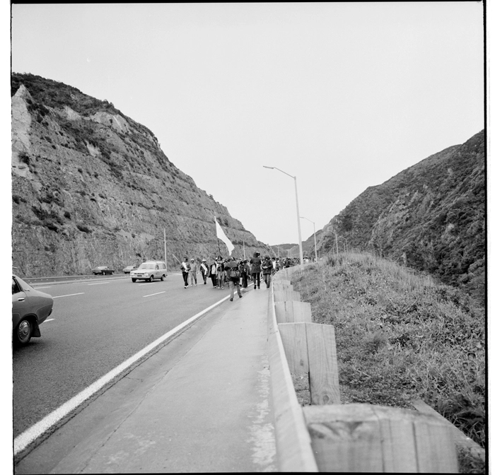 Māori Land March en route down Ngauranga Gorge to Parliament, 13 October 1975