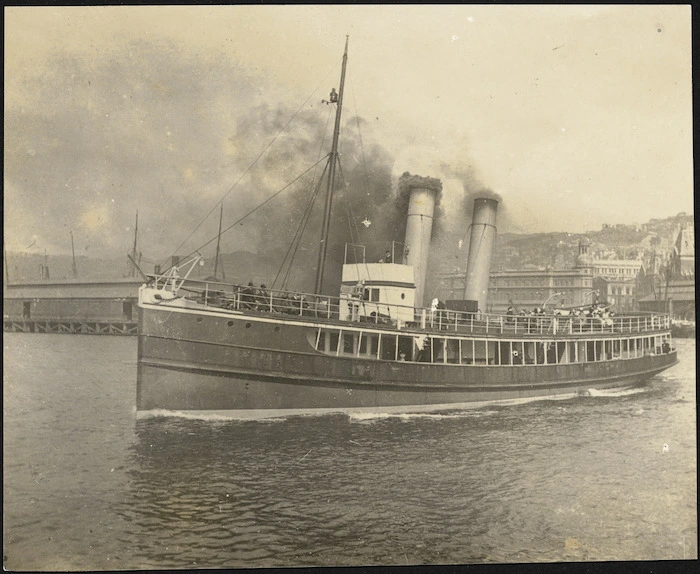 Creator unknown : The ferry Duchess, Wellington Harbour