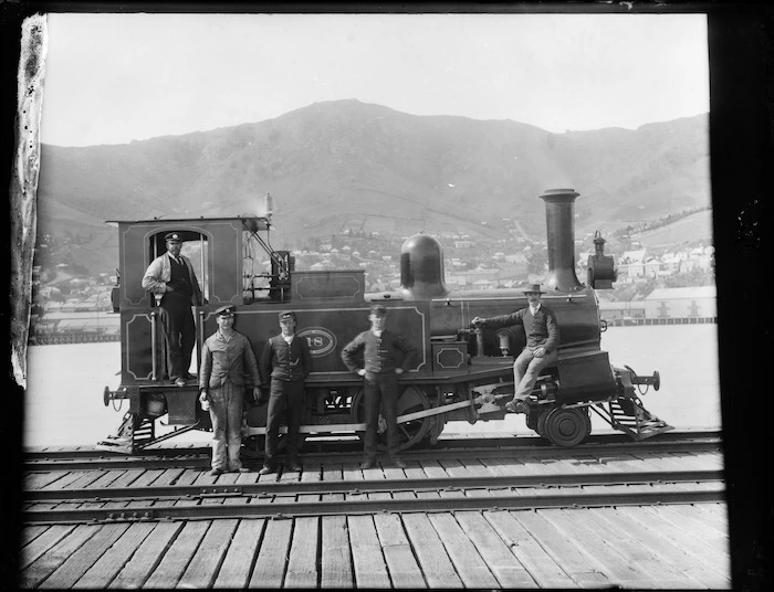 "D" Class steam locomotive, New Zealand Railways no 18, 2-4-0T