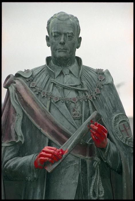 Statue of former Prime Minister Keith Holyoake with hands painted red, Molesworth Street, Thorndon, Wellington - Photograph taken by Jo Head