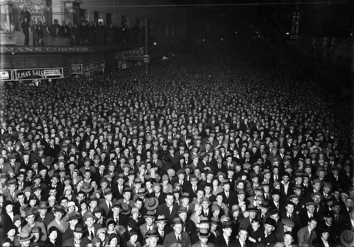Election night crowd, Wellington