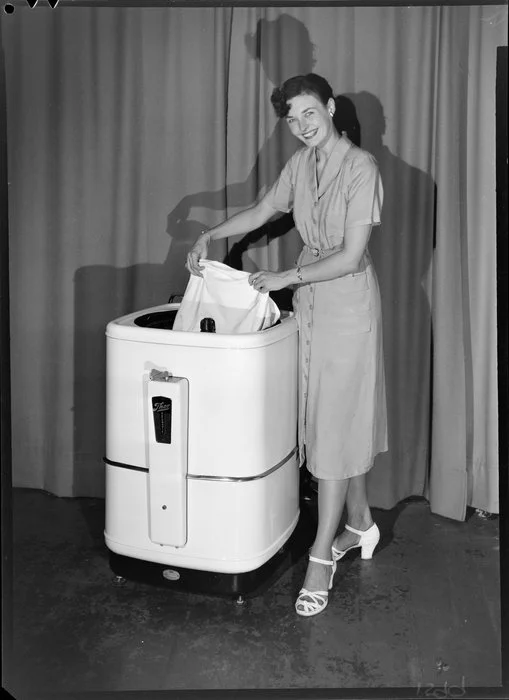 Model demonstrating Thor automatic washing machine