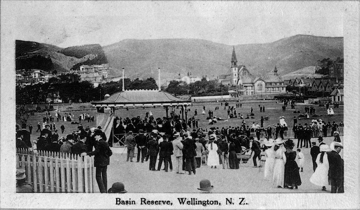 Crowd on the Basin Reserve, Wellington
