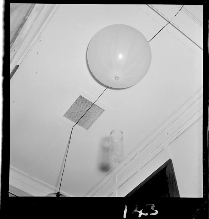 Meteorological Balloon, mistaken for a flying saucer, Wellington