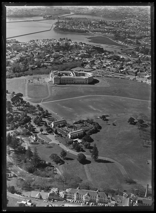 Auckland War Memorial Museum and Domain
