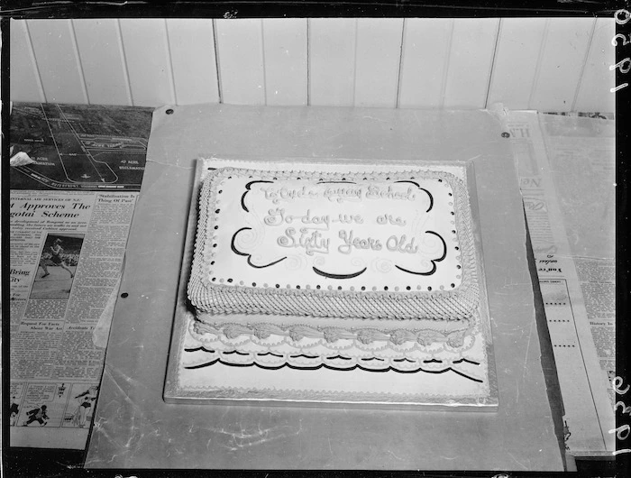 Cake for 60th anniversary celebrations at Clyde Quay School, Wellington