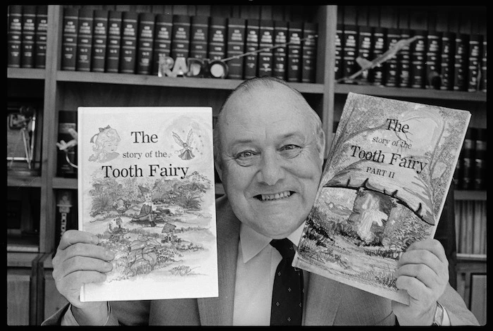Prime Minister with children's books - Photograph taken by Phil Reid